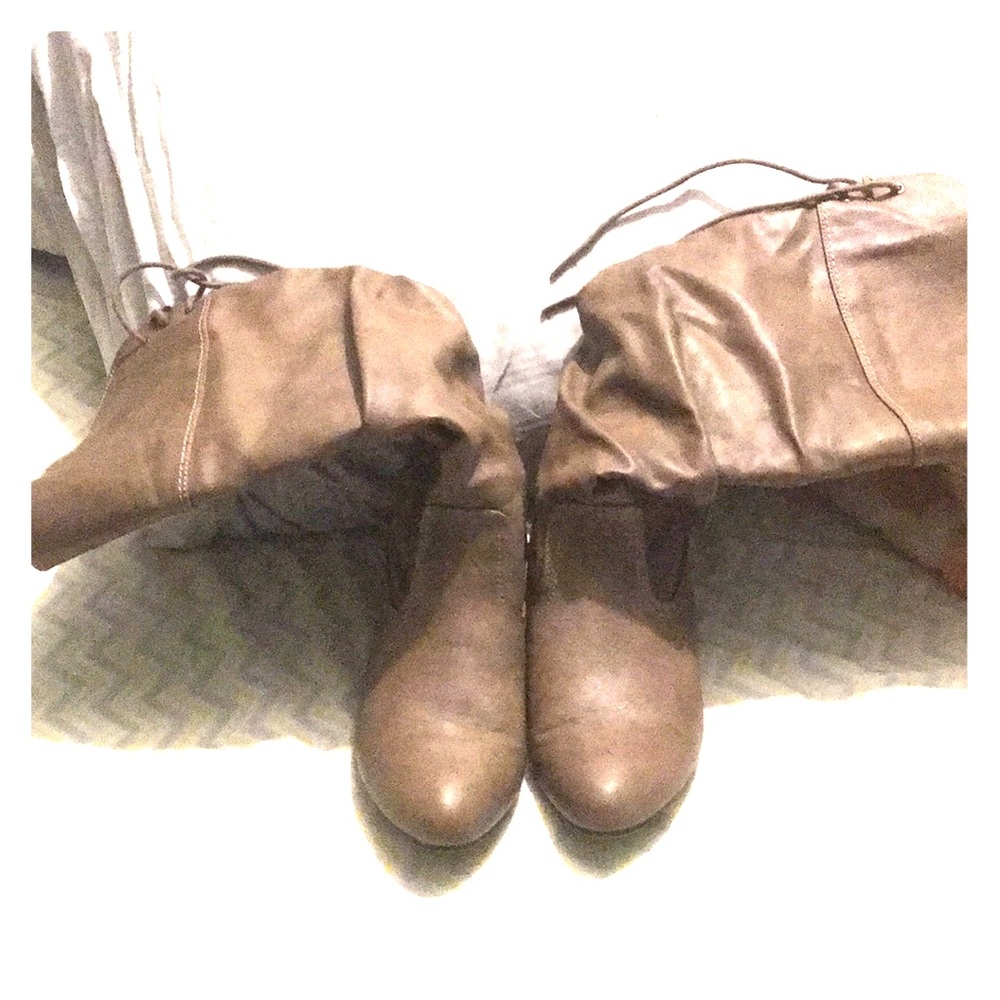 Nice fairly new long brown boots